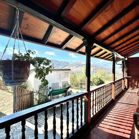 Casa Con 2 Dormitorios, Chimenea, Jardin Y Vista A La Montana Feriehus Campomanes