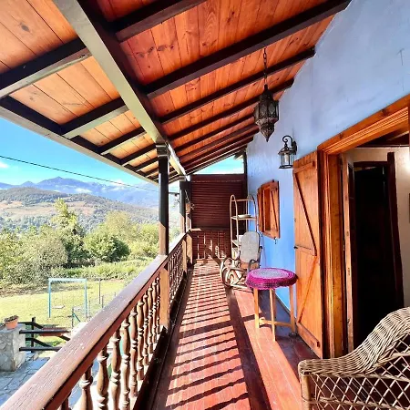 Casa Con 2 Dormitorios, Chimenea, Jardin Y Vista A La Montana Campomanes