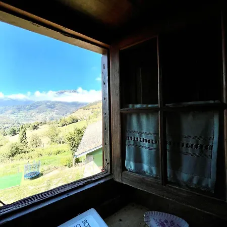 Casa Con 2 Dormitorios, Chimenea, Jardin Y Vista A La Montana