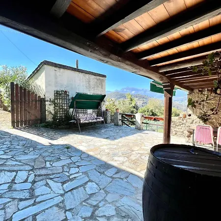 Casa Con 2 Dormitorios, Chimenea, Jardin Y Vista A La Montana